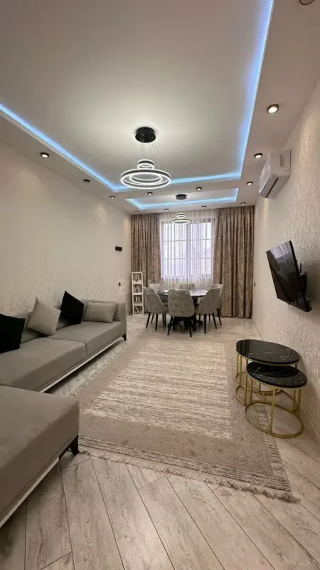 Kirayə verilir 2 otaqlı mənzil 85 m²