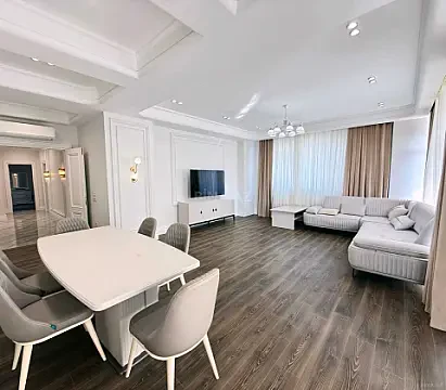 Kirayə verilir 4 otaqlı mənzil 210 m² — Bakı 4 otaq 210.00 m²
