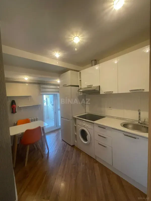 Kirayə verilir 2 otaqlı mənzil 63 m²