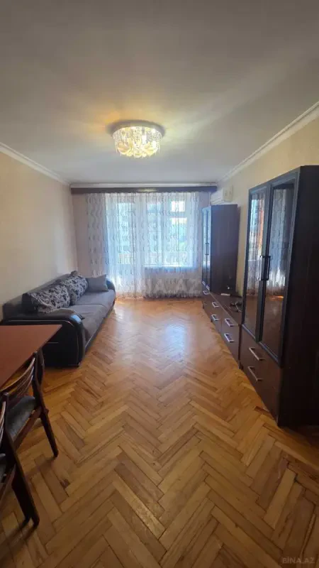 Kirayə verilir 2 otaqlı mənzil 60 m²