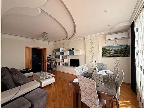 Satılır 3 otaqlı mənzil 130 m² — Bakı, İnşaatçılar 3 otaq 130.00 m²