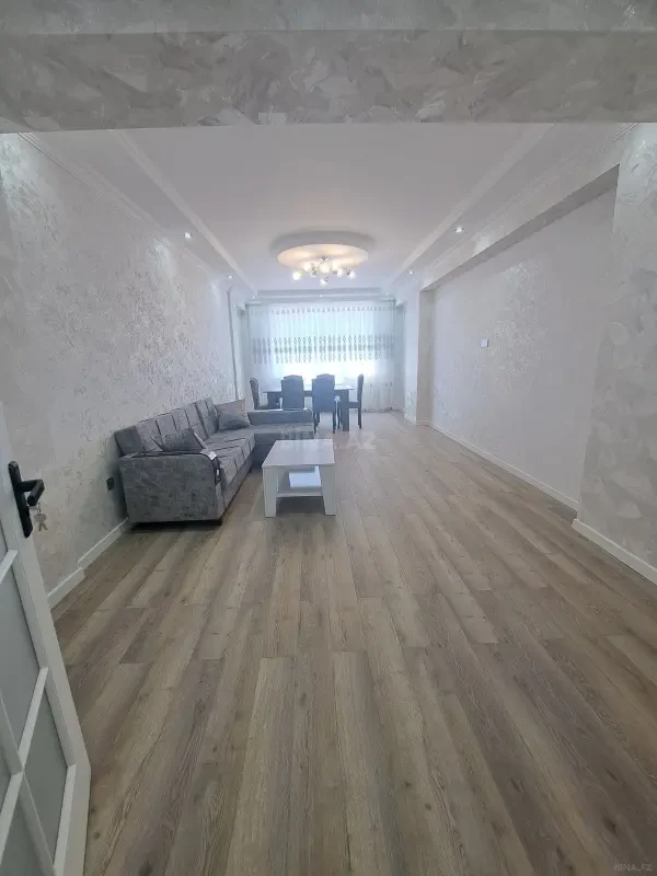 Kirayə verilir 3 otaqlı mənzil 127 m²