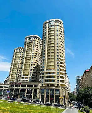 Kirayə verilir 3 otaqlı mənzil 160 m² — Bakı, Nizami 3 otaq 160.00 m²