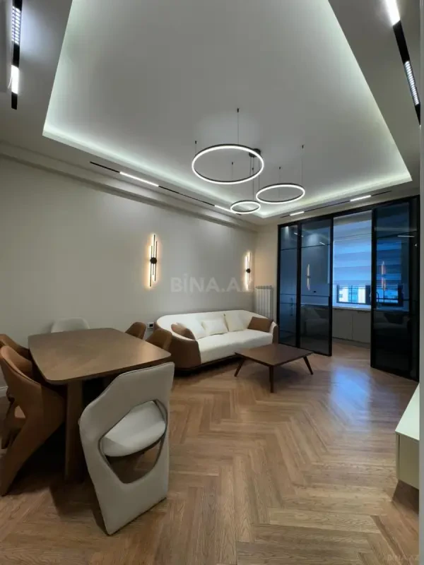 Satılır 2 otaqlı mənzil 68 m²