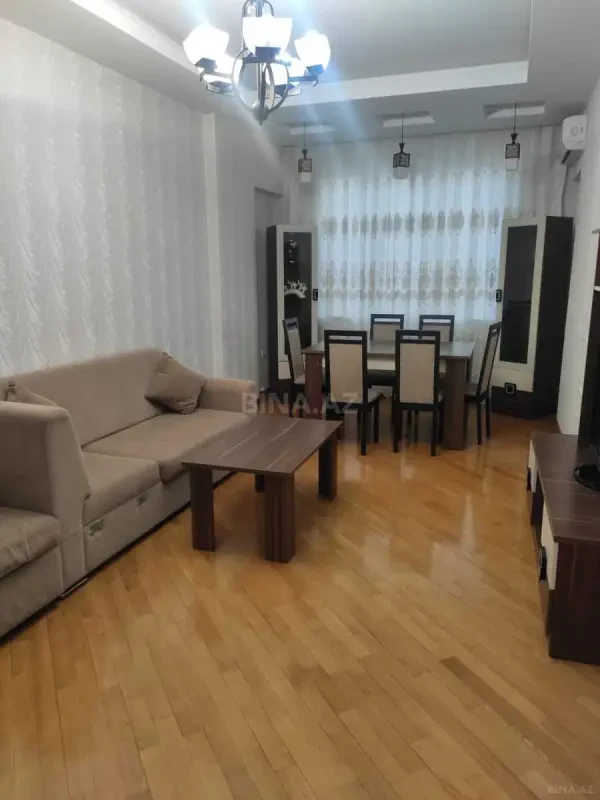 Kirayə verilir 3 otaqlı mənzil 120 m²
