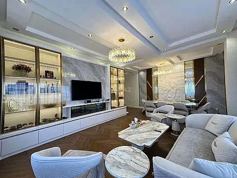 Satılır 4 otaqlı mənzil 185 m² — Bakı 4 otaq 185.00 m²