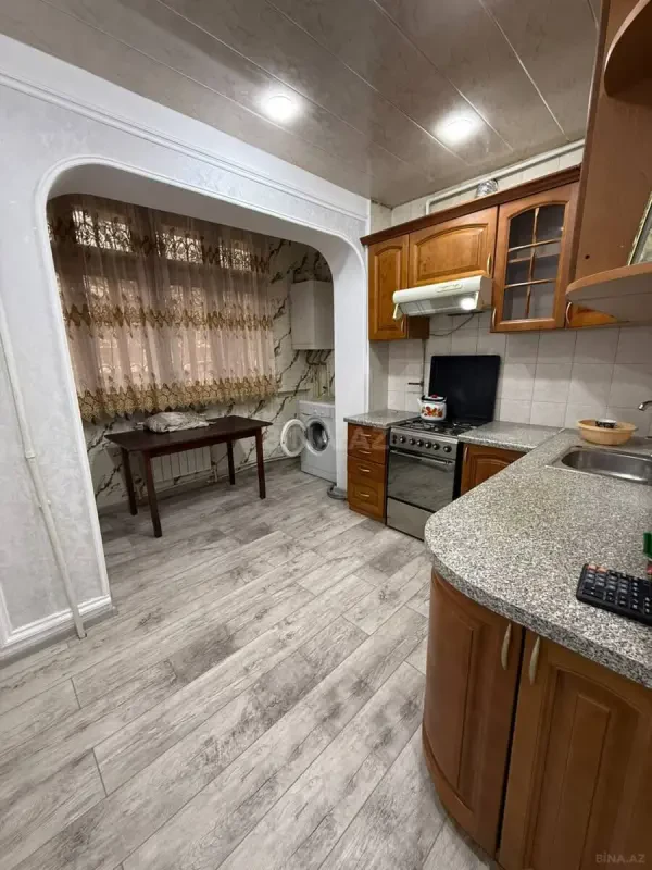 Kirayə verilir 2 otaqlı mənzil 70 m²