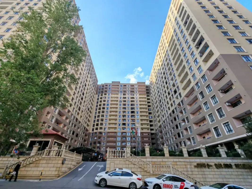 Satılır 2 otaqlı mənzil 42 m²