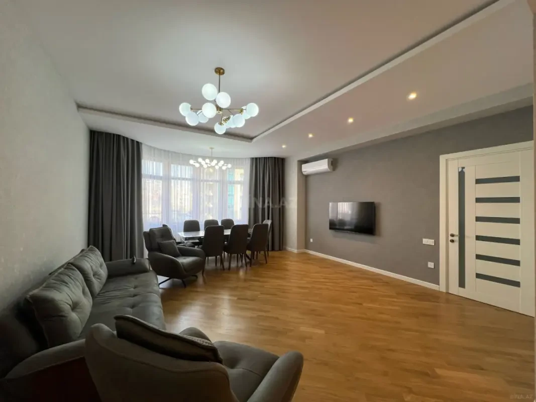Kirayə verilir 3 otaqlı mənzil 140 m²
