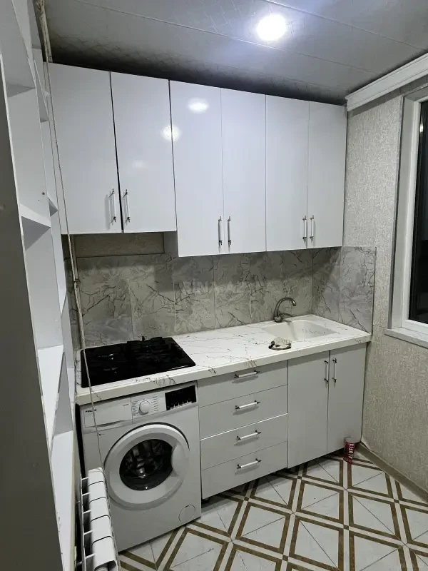 Kirayə verilir 2 otaqlı mənzil 45 m²