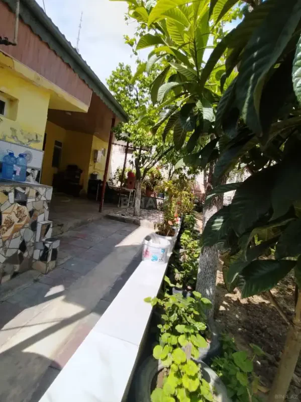 Satılır 5 otaqlı həyət evi 210 m²