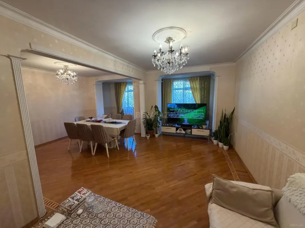 Satılır 4 otaqlı mənzil 110 m²
