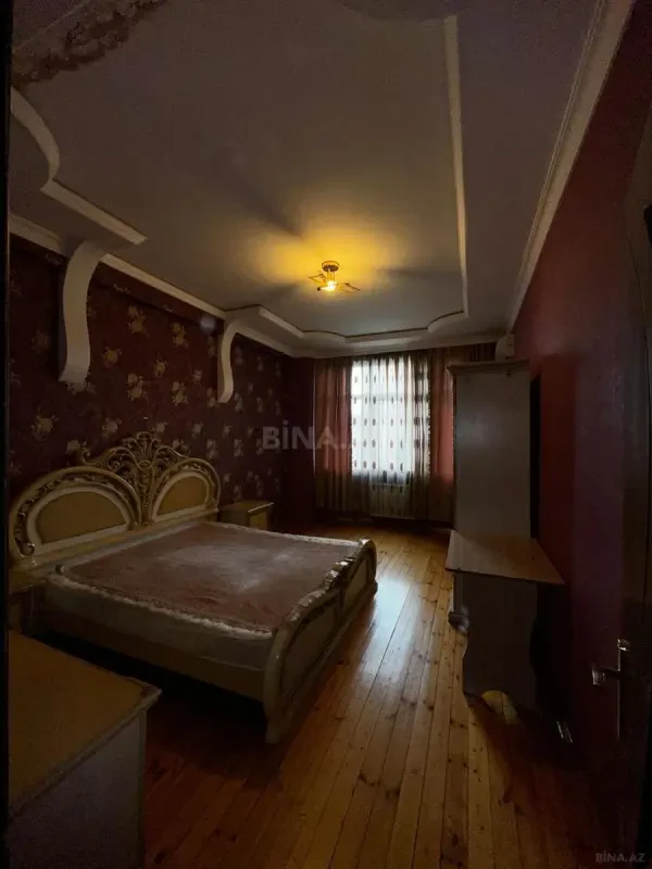 Kirayə verilir 4 otaqlı mənzil 145 m²