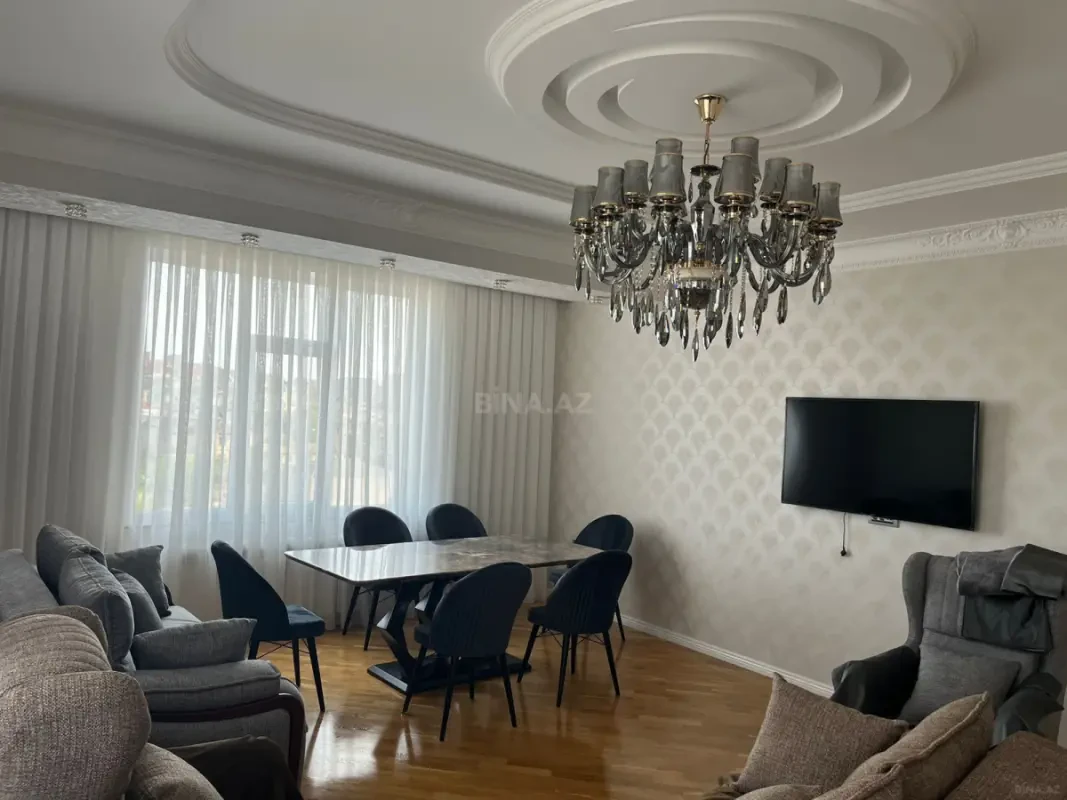 Kirayə verilir 3 otaqlı mənzil 130 m²