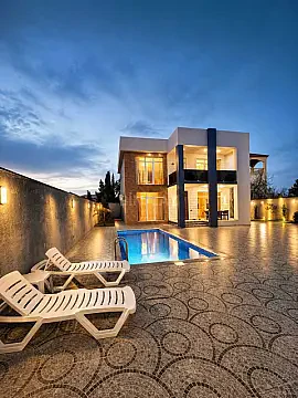 Kirayə verilir 5 otaqlı həyət evi 250 m² — Bakı, Novxanı 5 otaq 250.00 m²