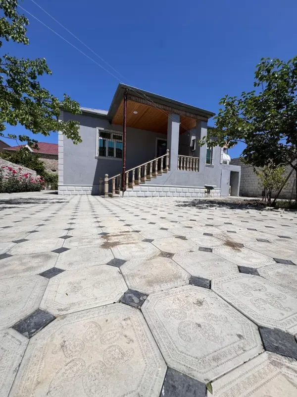 Satılır 3 otaqlı həyət evi 169 m²