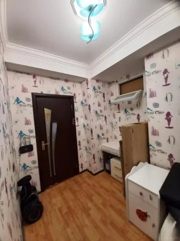 Kirayə verilir 2 otaqlı mənzil 58 m²