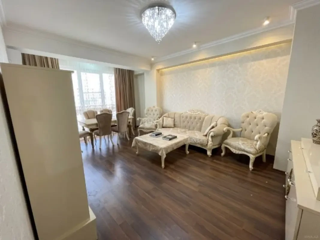 Satılır 2 otaqlı mənzil 70 m²