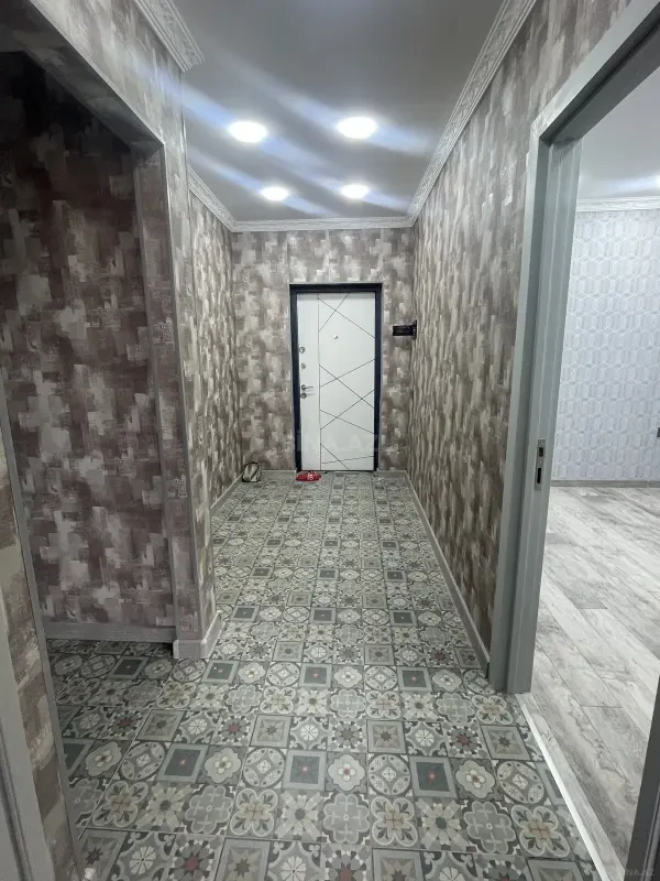 Kirayə verilir 2 otaqlı mənzil 70 m²