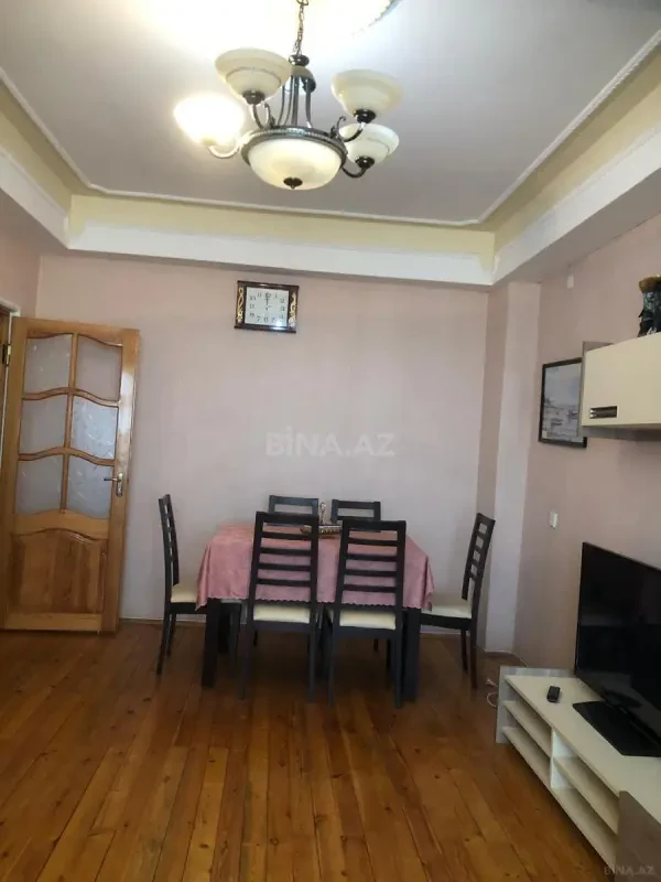Kirayə verilir 2 otaqlı mənzil 60 m²