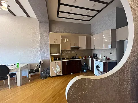 Satılır 3 otaqlı mənzil 100 m² — Bakı, 8-ci mikrorayon 3 otaq 100.00 m²