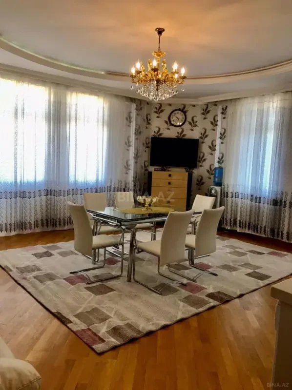 Kirayə verilir 3 otaqlı mənzil 155 m²
