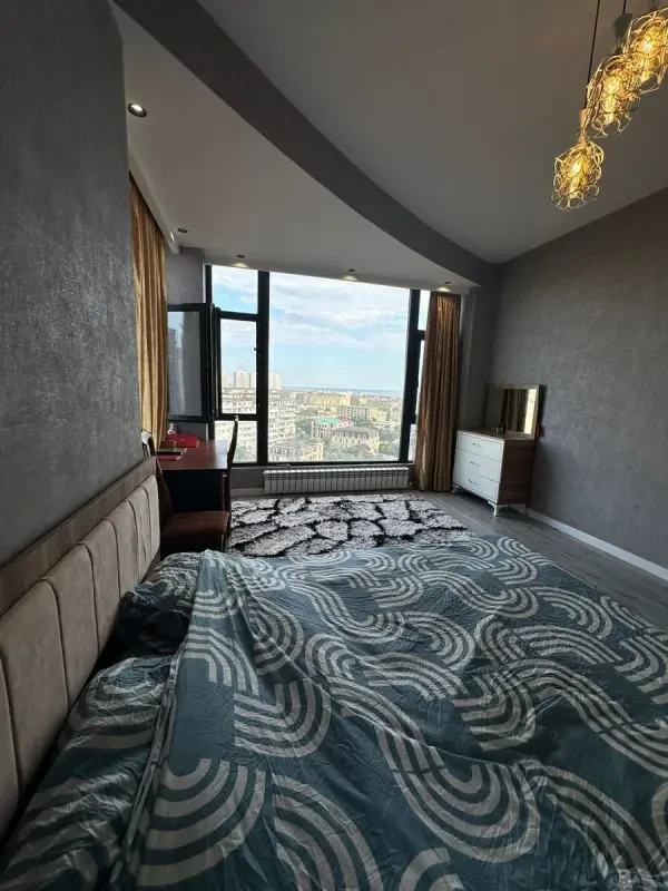 Kirayə verilir 3 otaqlı mənzil 110 m²