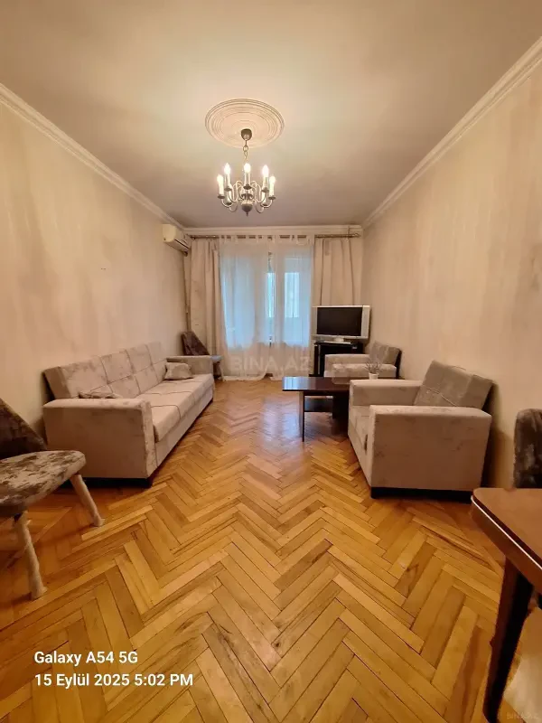 Kirayə verilir 3 otaqlı mənzil 120 m²