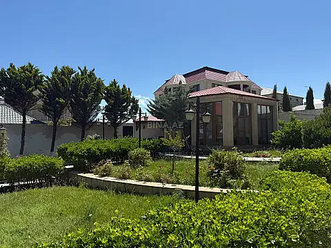 Satılır 8 otaqlı həyət evi 450 m² — Bakı, Novxanı 8 otaq 450.00 m²