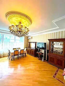 Satılır 3 otaqlı mənzil 140 m² — Bakı, Xətai 3 otaq 140.00 m²