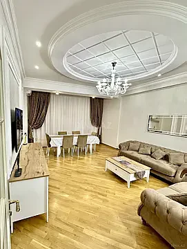Kirayə verilir 3 otaqlı mənzil 120 m² — Bakı 3 otaq 120.00 m²