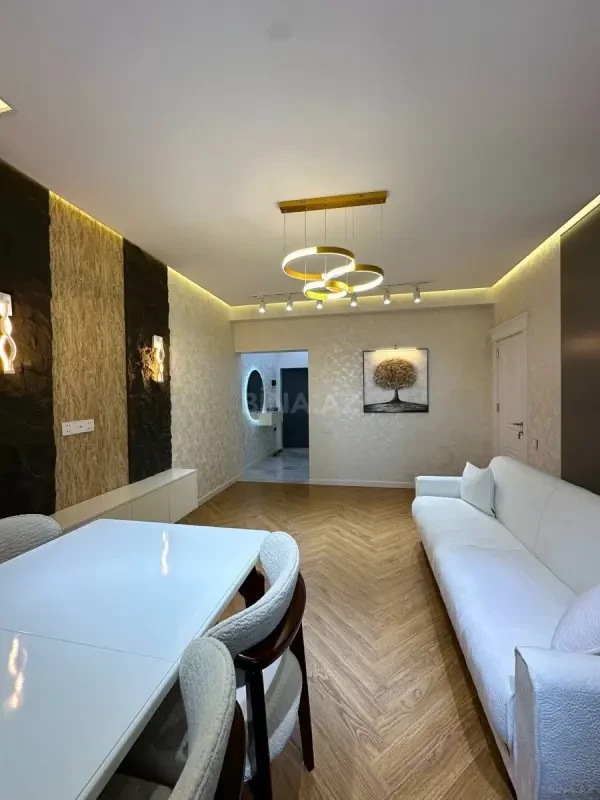 Satılır 2 otaqlı mənzil 51 m²