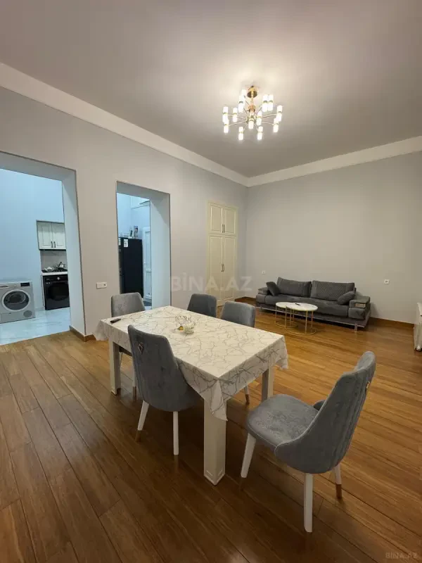 Kirayə verilir 2 otaqlı mənzil 80 m²