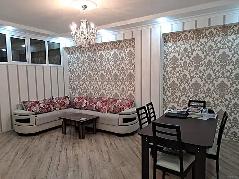 Kirayə verilir 3 otaqlı mənzil 100 m² — Bakı 3 otaq 100.00 m²