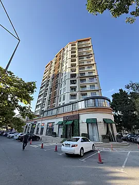 Satılır 4 otaqlı mənzil 145 m² — Bakı, Bakıxanov 4 otaq 145.00 m²