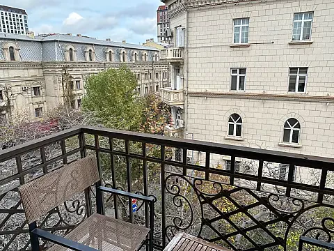 Kirayə verilir 2 otaqlı mənzil 75 m² — Bakı, Nəsimi 2 otaq 75.00 m²