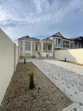 Satılır 4 otaqlı həyət evi 130 m² — Bakı 4 otaq 130.00 m²