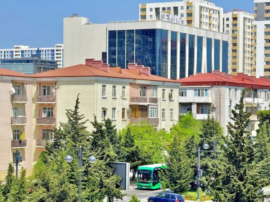 Satılır 3 otaqlı mənzil 90 m²