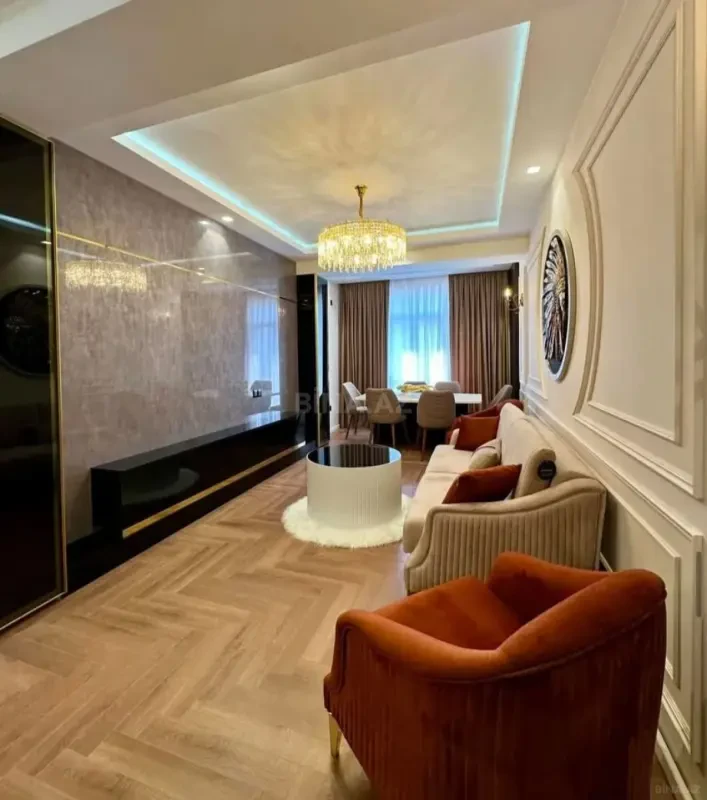 Satılır 2 otaqlı mənzil 53 m²
