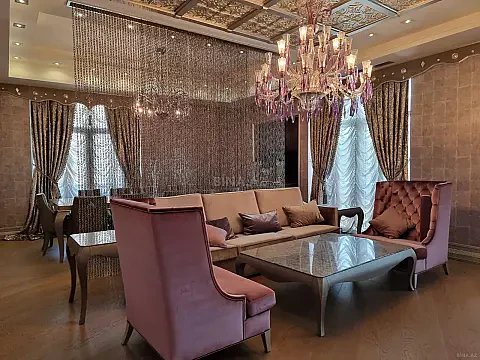 Satılır 4 otaqlı mənzil 239 m² — Bakı, Nizami 4 otaq 239.00 m²
