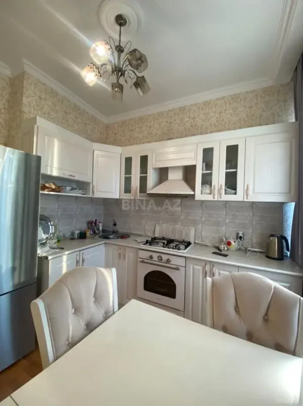 Kirayə verilir 2 otaqlı mənzil 60 m²