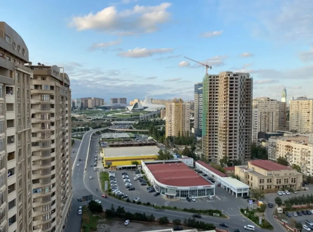 Kirayə verilir 3 otaqlı mənzil 111 m²