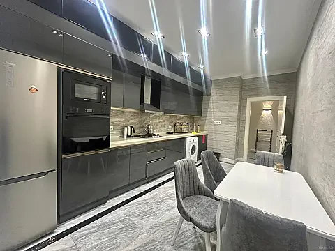 Kirayə verilir 2 otaqlı mənzil 85 m² — Bakı, Nəsimi 2 otaq 85.00 m²