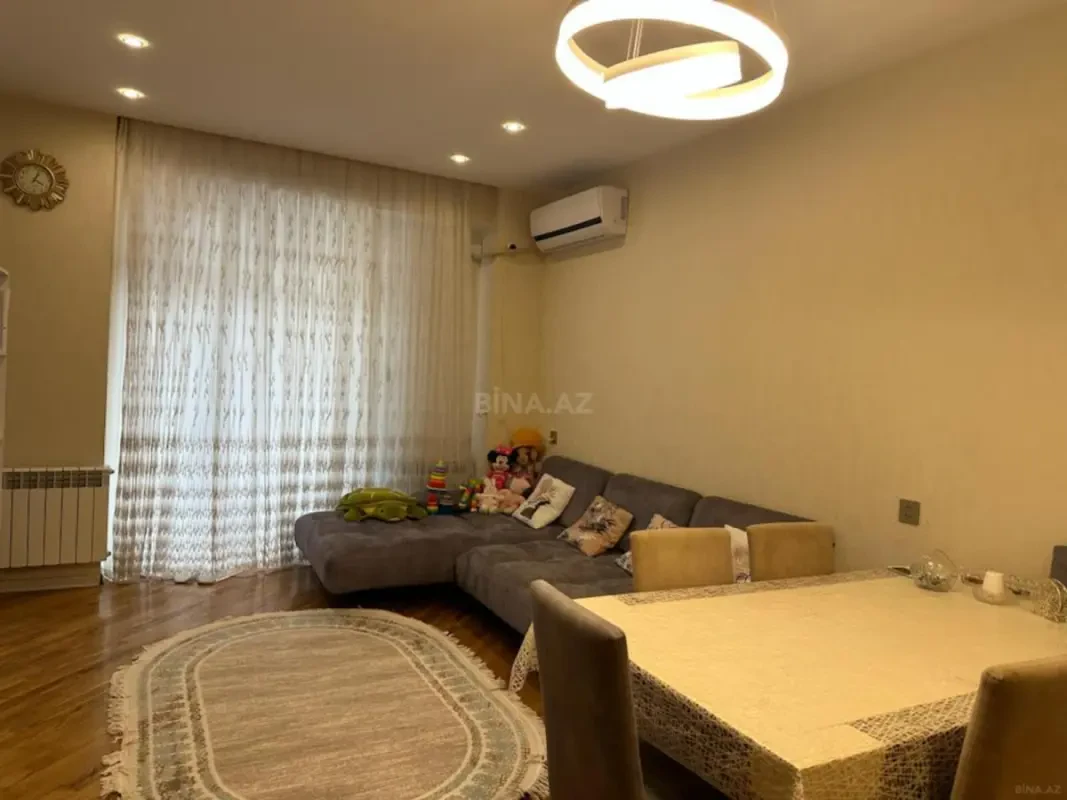 Kirayə verilir 2 otaqlı mənzil 70 m²