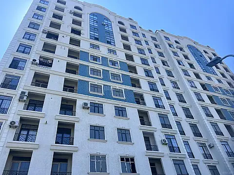 Satılır 2 otaqlı mənzil 68 m² — Bakı, Həzi Aslanov qəs. 2 otaq 68.00 m²