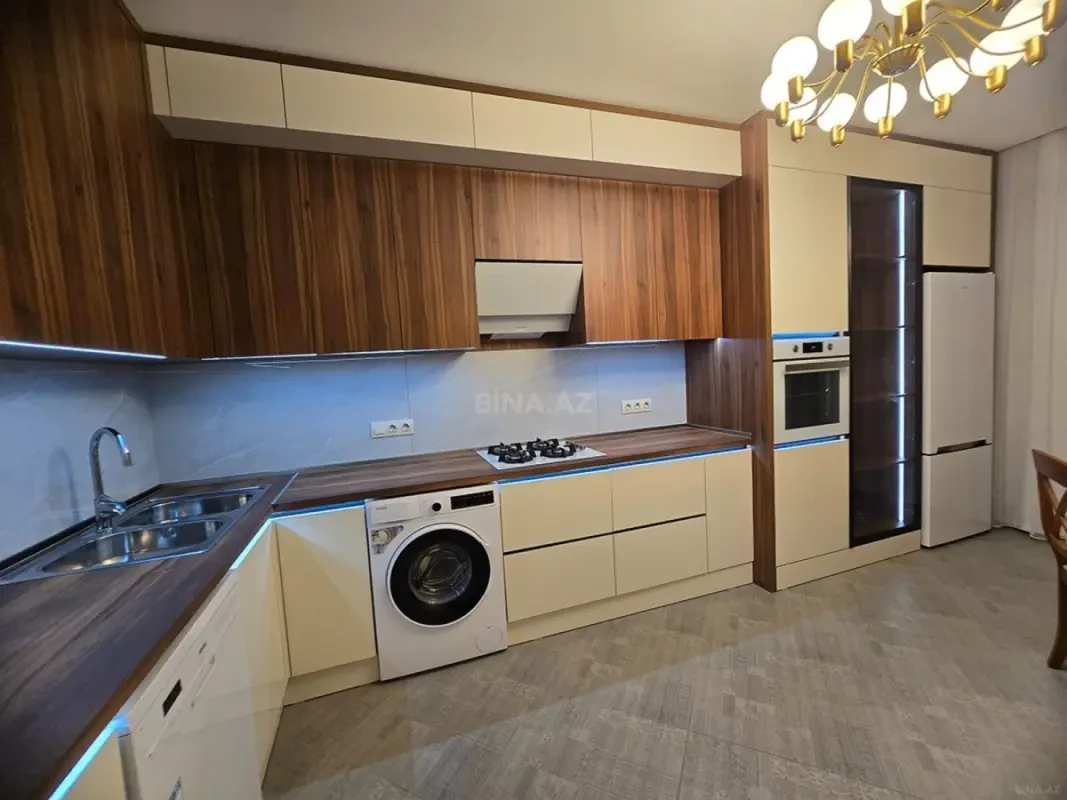Kirayə verilir 3 otaqlı mənzil 105 m²