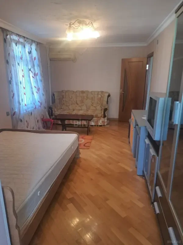 Kirayə verilir 2 otaqlı mənzil 45 m²