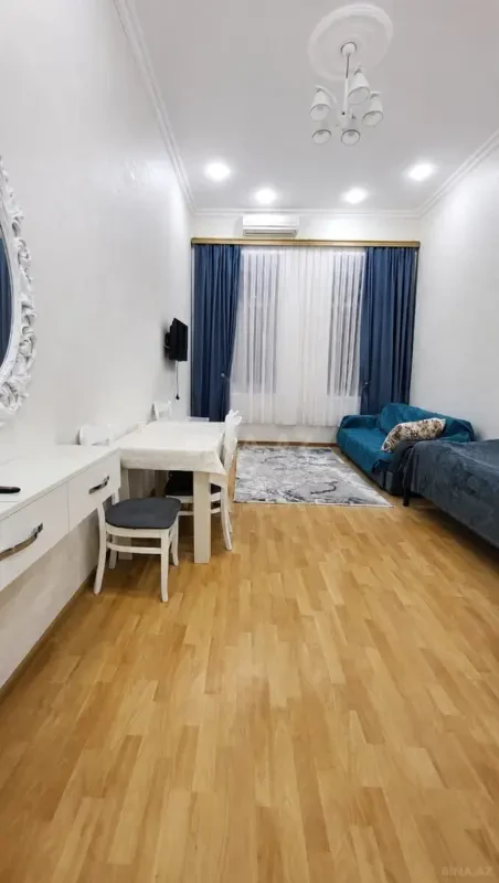 Satılır 1 otaqlı mənzil 40 m²