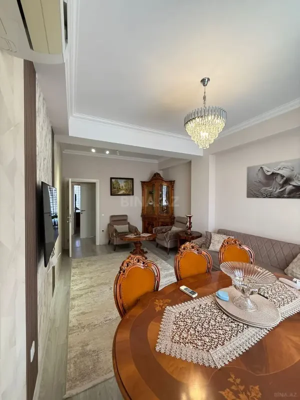 Kirayə verilir 2 otaqlı mənzil 78 m²