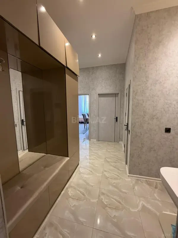 Satılır 2 otaqlı mənzil 64 m²